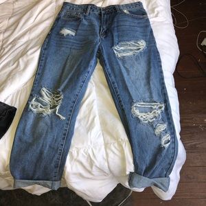 Distressed Boyfriend jeans